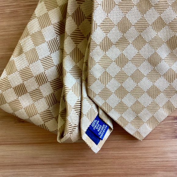 Paul Fredrick Gold Geometric Neck Tie Italian Silk made In USA Career Office - Picture 3 of 10